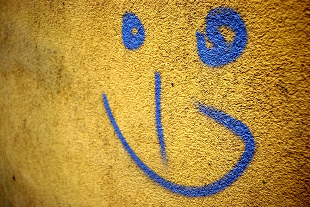 Hmm, I didn’t know that: Your brain processes emojis like real human faces