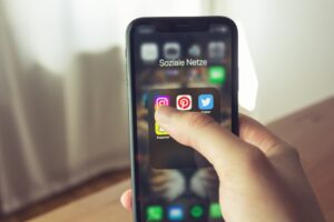 Photo Social Media Validation